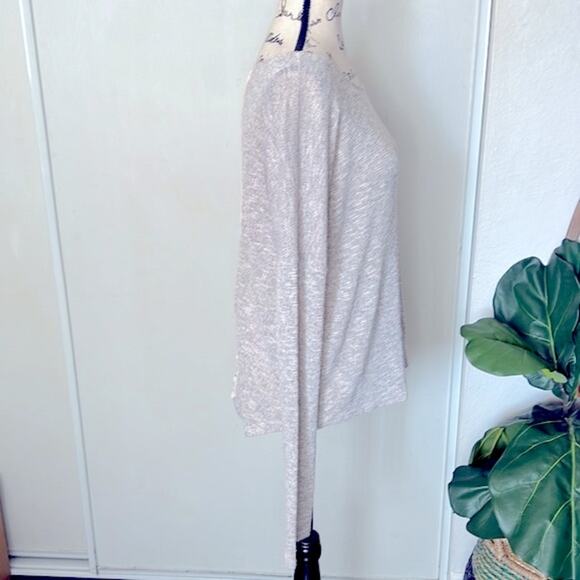 Cozy Casual Crochet Back Top size Large - Picture 4 of 5